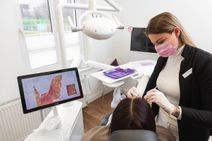 Zahnarztpraxis Werderstrasse - Zahnbehandlung